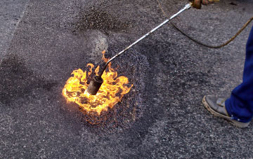 Llangoed flat roofing repairs